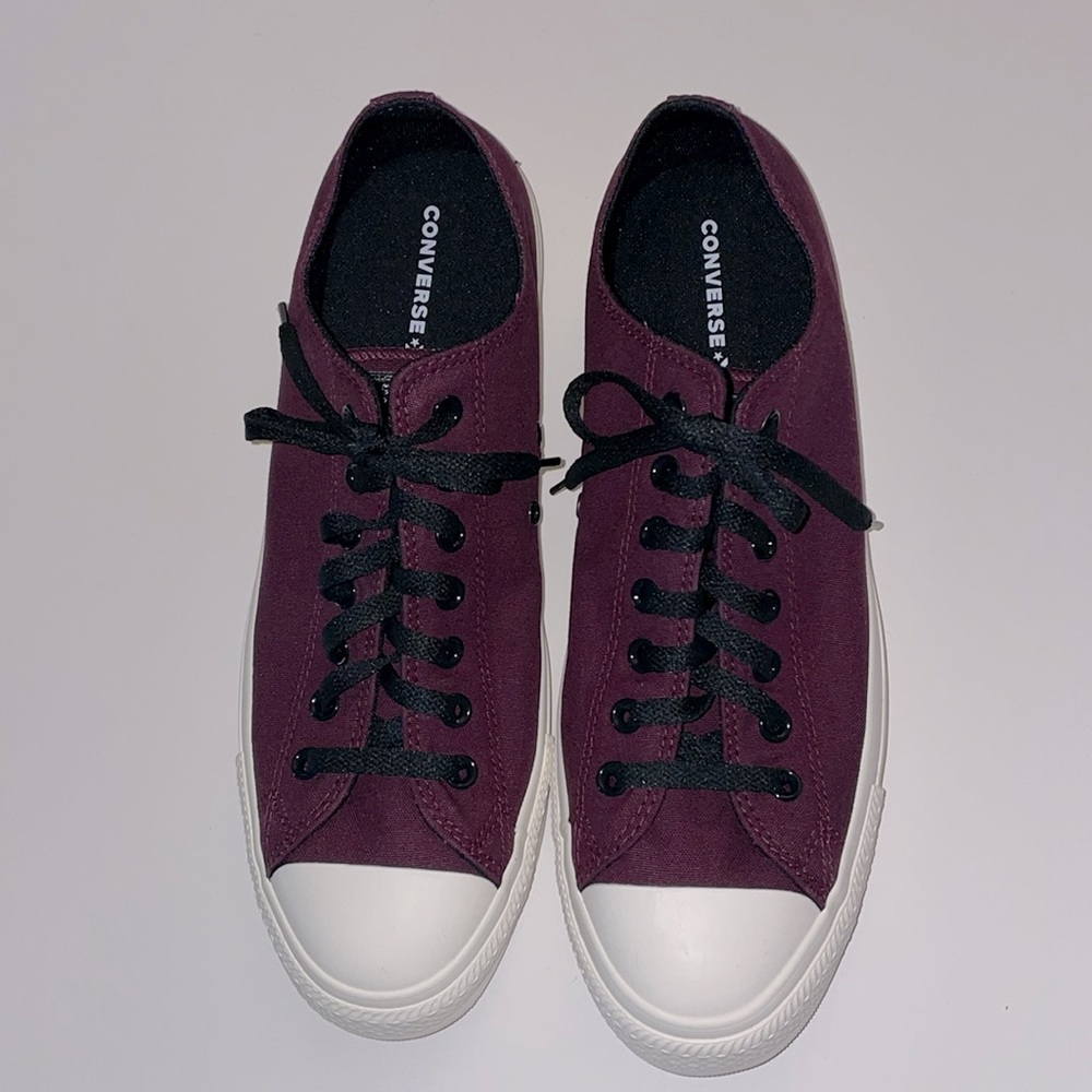 Men’s Maroon Converse size 11.5 (fits like a 12) perfect condition - Picture 2 of 5